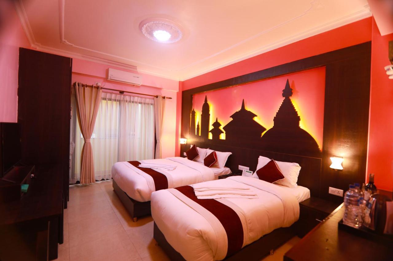 Hotel Task International Pokhara Bagian luar foto