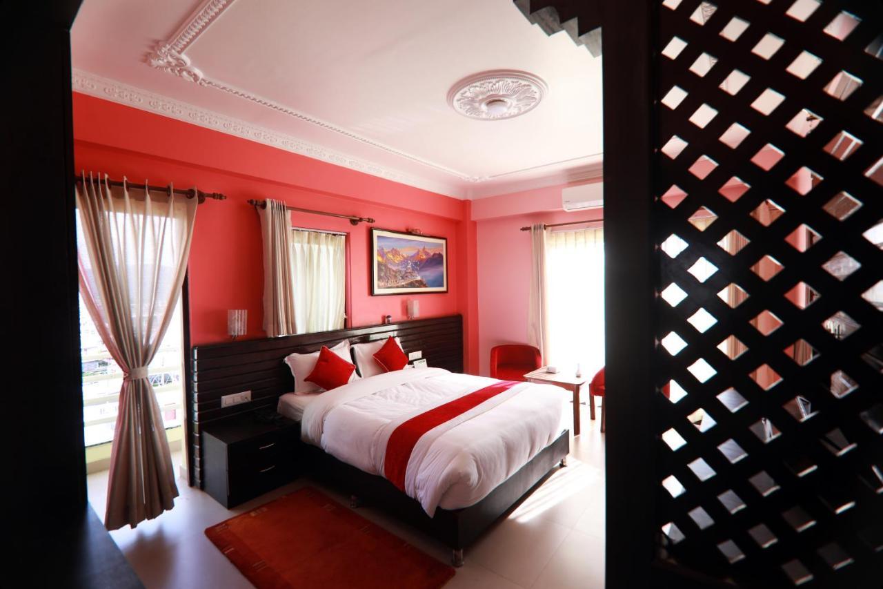 Hotel Task International Pokhara Bagian luar foto