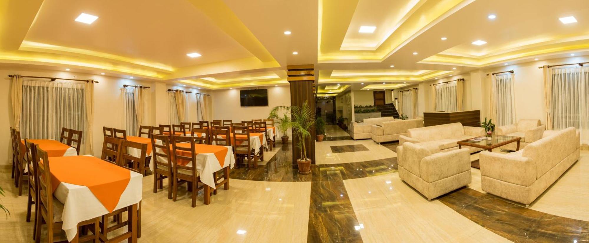 Hotel Task International Pokhara Bagian luar foto