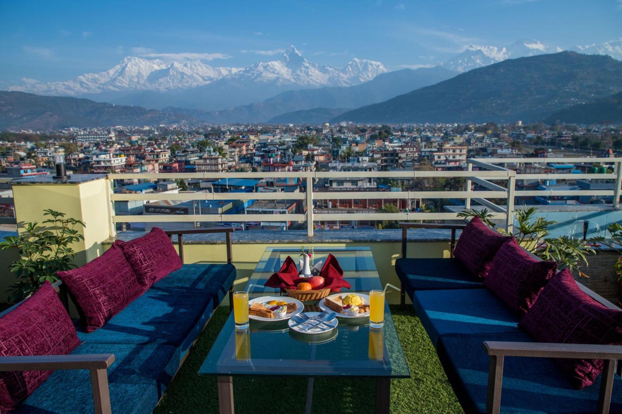 Hotel Task International Pokhara Bagian luar foto