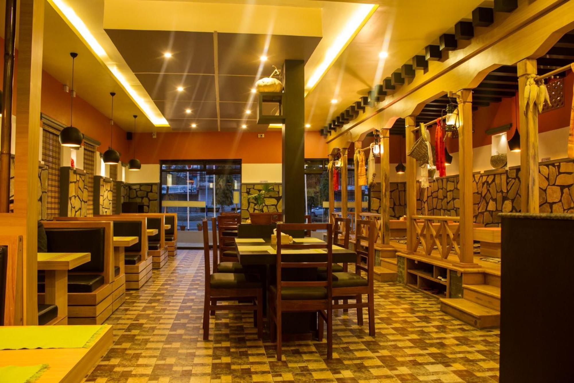 Hotel Task International Pokhara Bagian luar foto