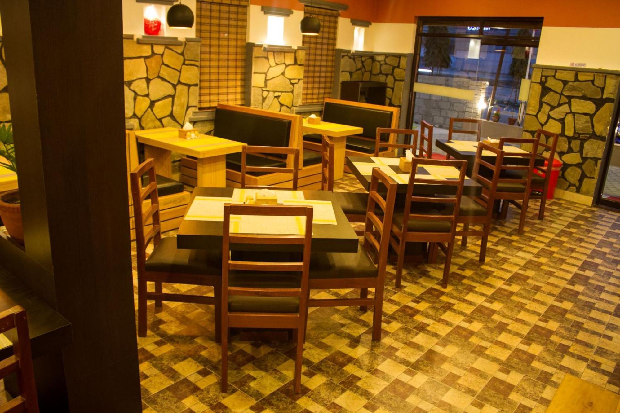 Hotel Task International Pokhara Bagian luar foto